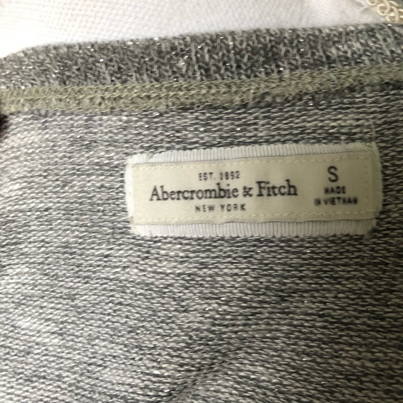Abercrombie pullover w/rhinestone - Picture 7 of 7